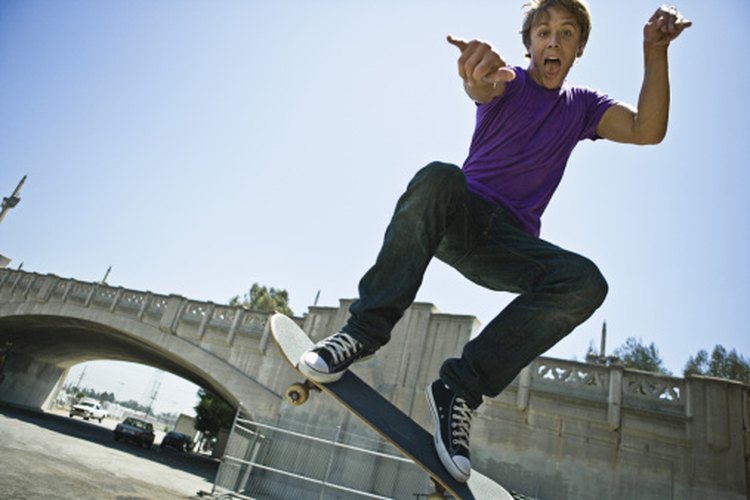 El skateboarding involucra movimietos dinámicos de las articulaciones que hacen trabajar a los músculos de todo tu cuerpo.