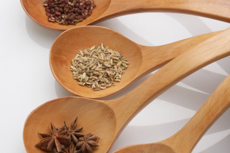 La cúrcuma es una especia popular en la cocina que tiene propiedades curativas.