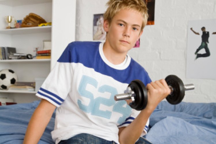 Los adolescentes pueden levantar pesas de forma segura.
