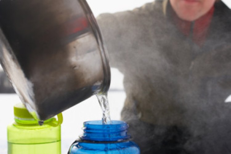 El agua caliente entibia tu cuerpo y mejora tu salud.