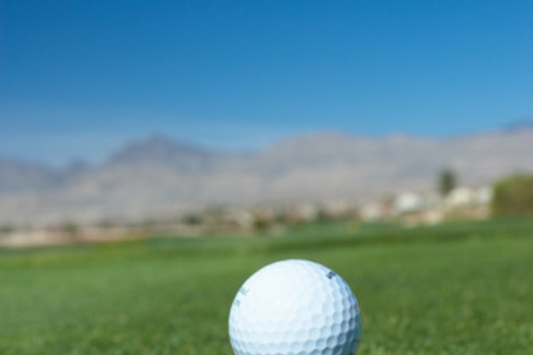 Algunas bolas de golf están diseñadas para darte una mayor distancia desde el lugar de salida.