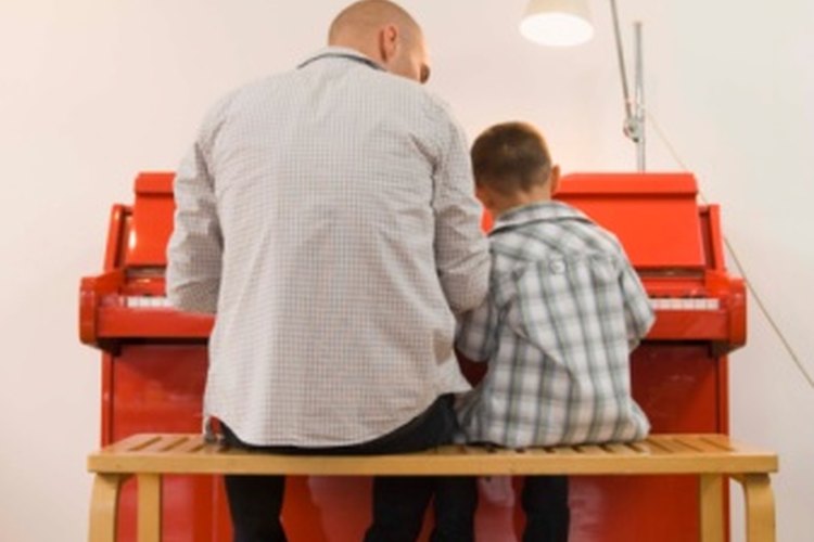 Un padre juega un papel importante en el desarrollo psicológico de los niños.
