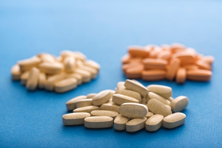 UI significa unidades internacionales, una medida para las vitaminas y otras sustancias biológicamente activas.