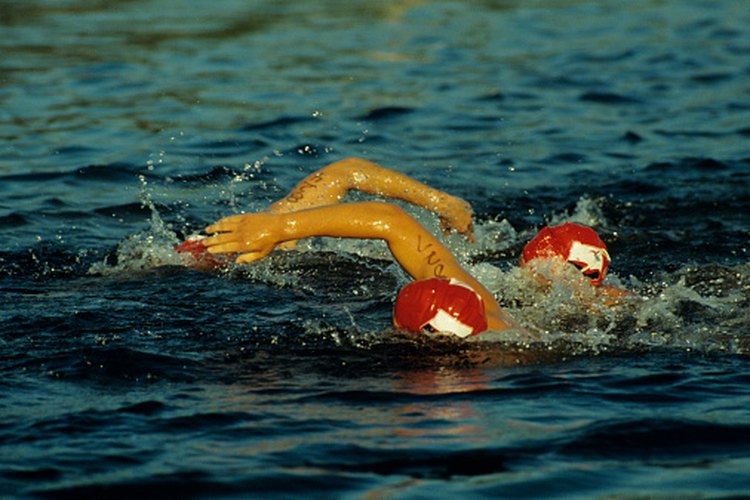 El triatlón sprint comienza 750 m nadando seguido de bicicleta y la etapa de correr.