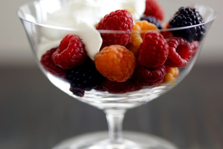 El yogur contiene probióticos como los lactobacilos.