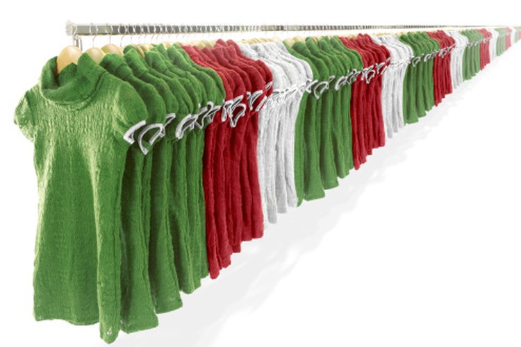 La ropa tiene texturas naturales que son opciones populares para la gente de todas las edades.