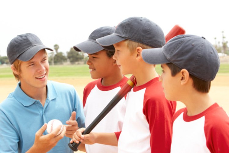 Hay muchos diferentes ejercicios que puedes utilizar durante la práctica con equipos de 8 a 10 años de edad.