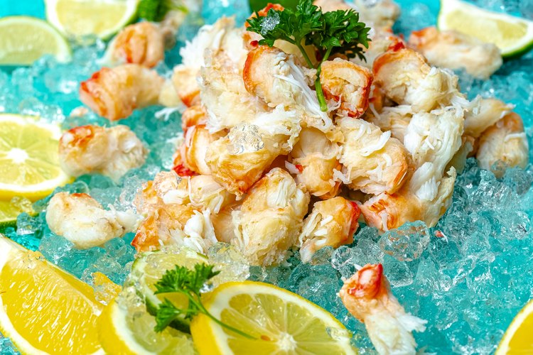 How to Heat Precooked Crab | LEAFtv