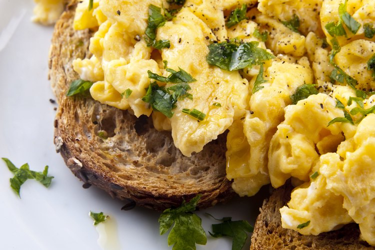 why-do-scrambled-eggs-get-watery-leaftv