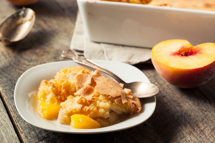 How to Refrigerate Peach Cobbler - LEAFtv