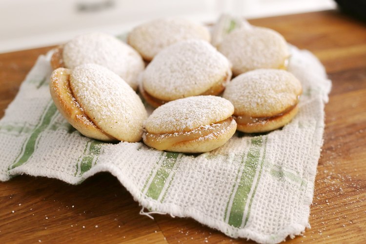 The History of Alfajores | LEAFtv