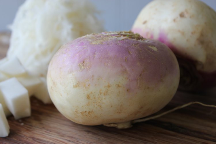 How to Cook Fresh Turnips LEAFtv