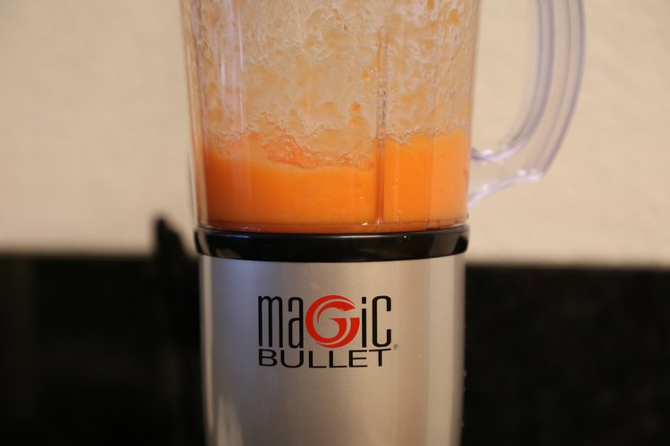 How to Juice Carrots With the Magic Bullet | LEAFtv