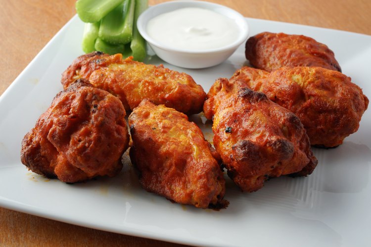 Cooking Directions for Frozen Tyson Buffalo Chicken Wings | LEAFtv