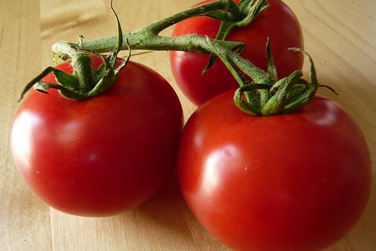 Aprende a guardar los tomates para aprovecharlos mejor.