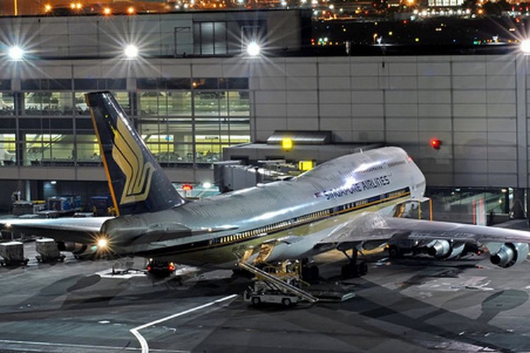 Mientras creas tu aerolínea, necesitarás mostrar que tu compañía puede generar ventas consistentes de boletos en un mercado competitivo.