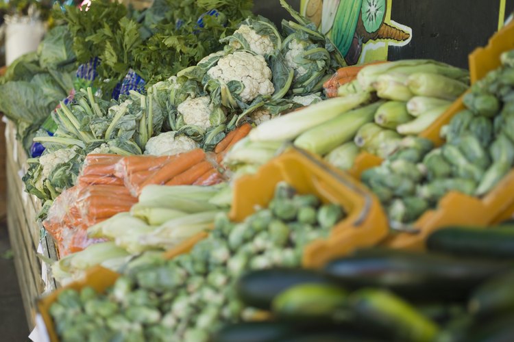 La comida local implica una mayor cercanía de la gente con los ingredientes de su dieta.