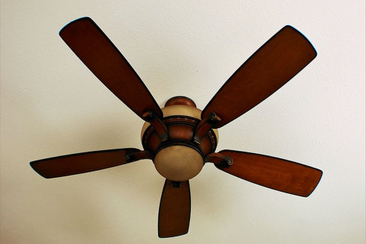 Los ventiladores de techo Hampton Bay son muy populares.