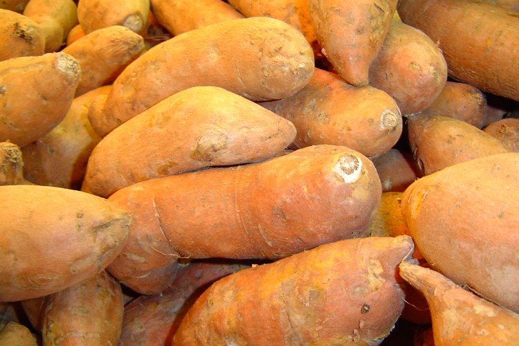 Las baatas son fáciles de cocinar en el microondas.