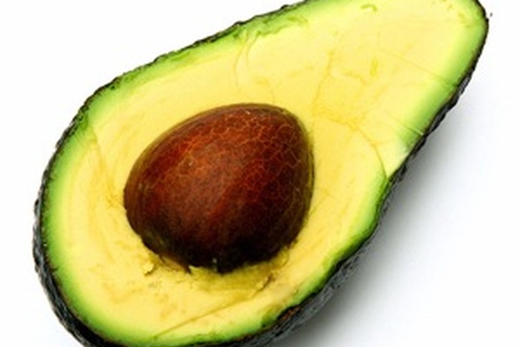 El aguacate es excelente como tratamiento para nutrir el cabello.
