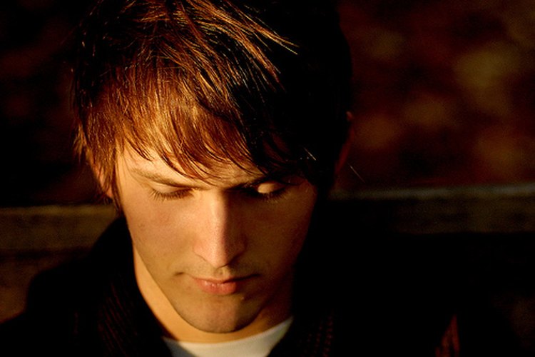 Cabello saludable de un hombre.