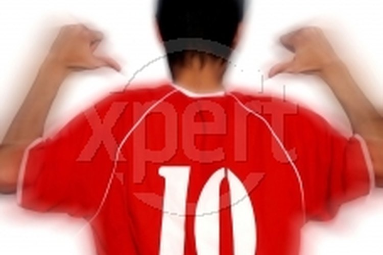 Puedes quitar el transfer de tu camiseta y cambiarlo por un nuevo número.