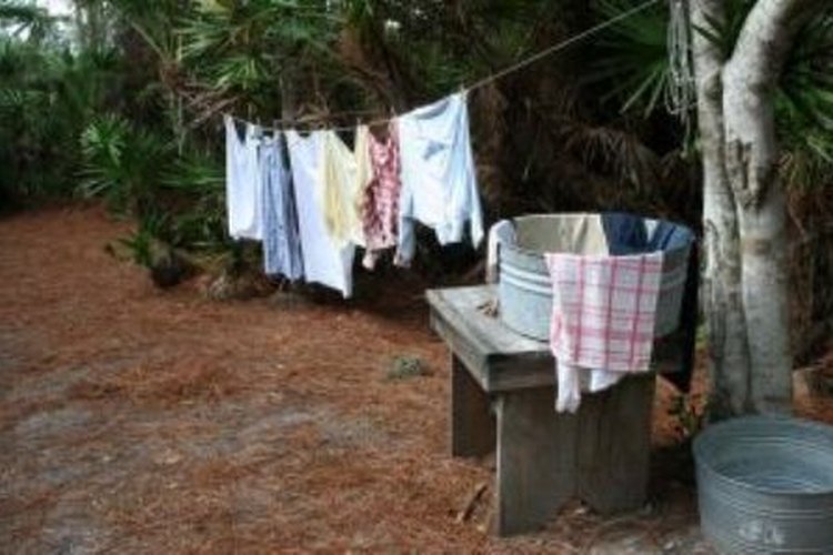 Seca la ropa al sol.