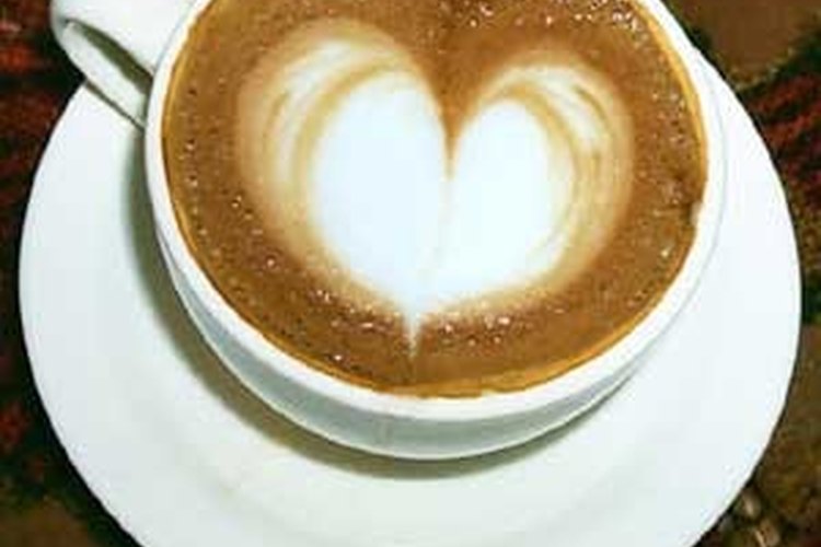 Aquí hay algunas alternativas para endulzar tu café sin azúcar.