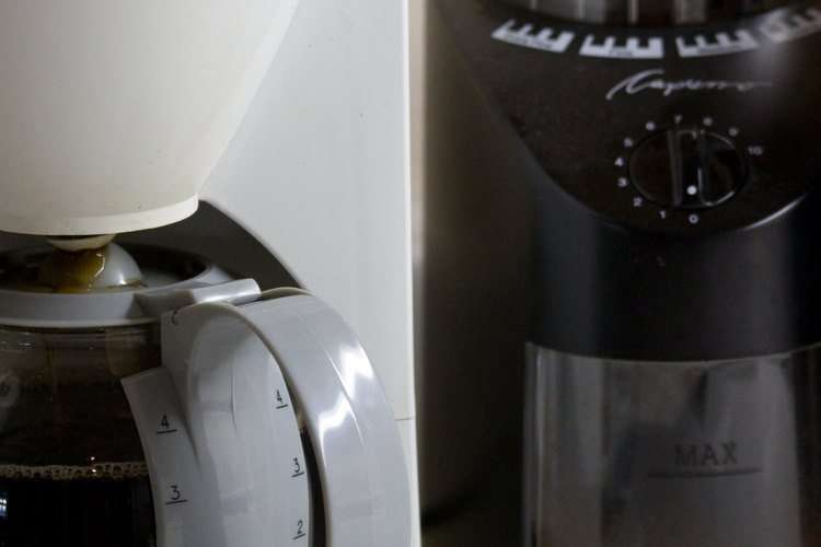 Usa granos gruesos en una cafetera francesa.