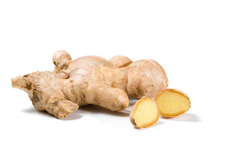 El jengibre proviene de una planta llamada Zingiber Officinale de la familia de las zingiberáceas.