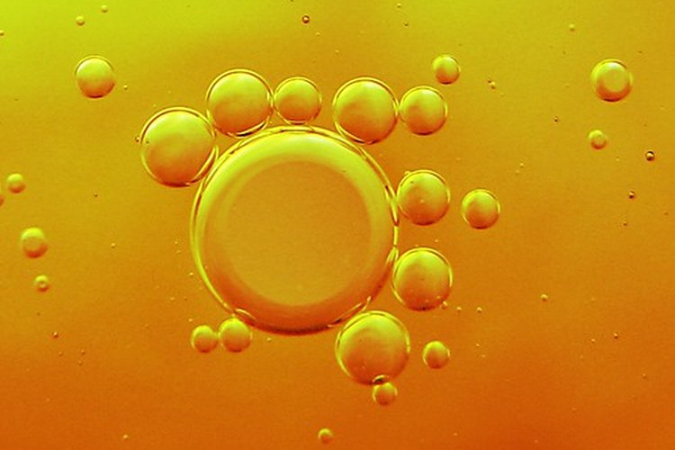 El aceite mineral es derivado del petróleo.