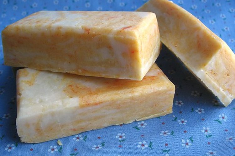 La glicerina sirve para hacer jabones y muchos productos más.