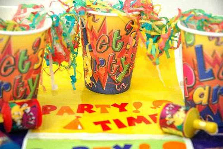 Lo mejor es enviar las invitaciones al menos tres semanas antes de la fiesta.