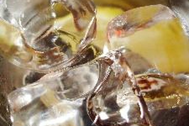 Hay varias formas de preparar el salmón para congelarlo.