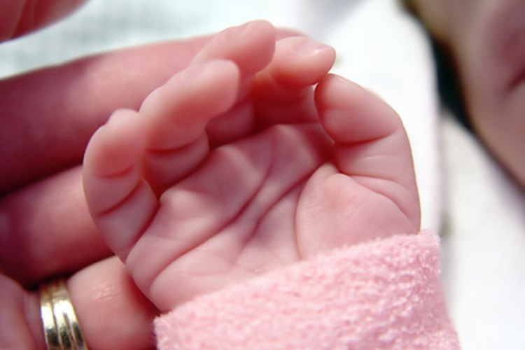 A las madres de niños recién nacidos o adoptados no se les garantiza la licencia de maternidad paga en Estados Unidos.