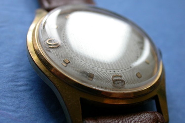 Cuando el Timex Ironman se quede sin batería, no lo tires a la basura ni lo envíes a un taller de reparación.