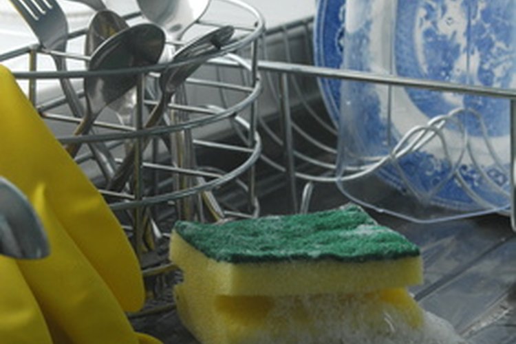 Los productos de limpieza y jabones son fabricados por empresas de gran consumo entre las principales FMCG.