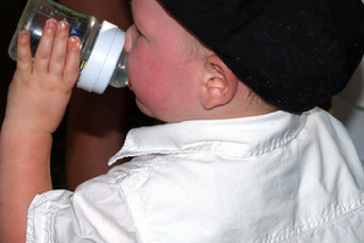 Niño con una boina de franela de lana.
