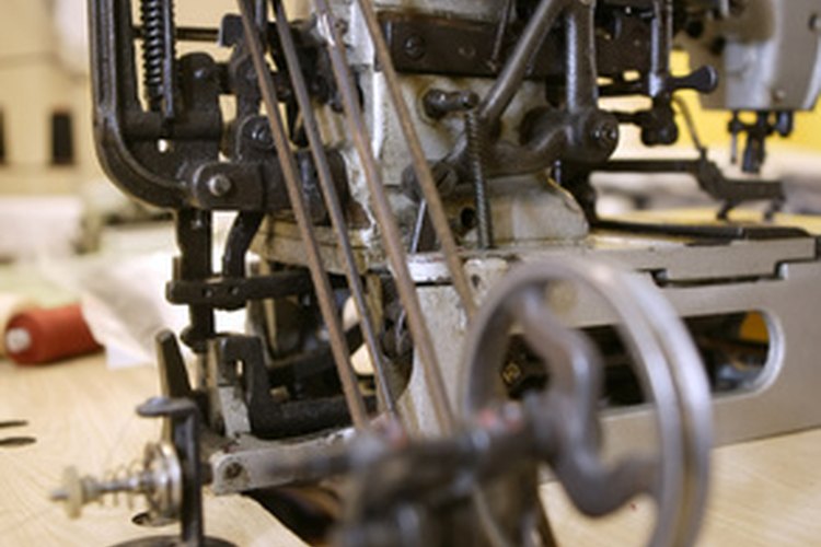 Las máquinas de la industria textil varían en tamaño y utilidad.