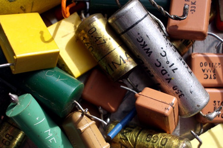 Capacitores variados.