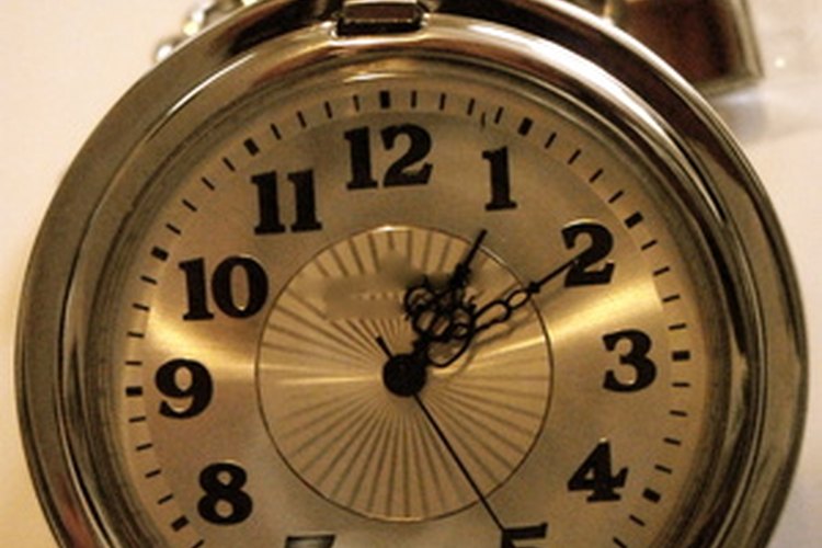El Casio 2747 es un reloj doble analógico/digital.