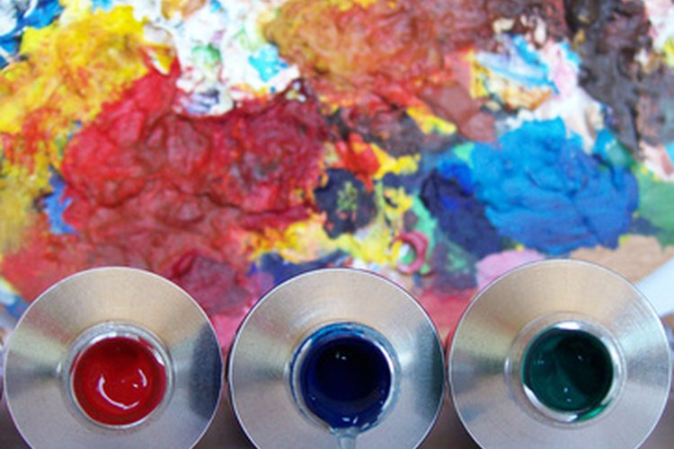 La experimentación con pintura puede ayudar a los estudiantes a crecer artísticamente.