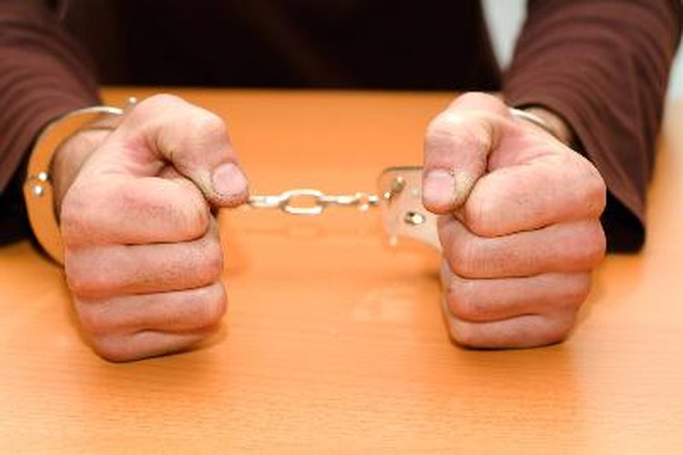 Una condena penal, permanecerá en tu expediente penal para siempre.