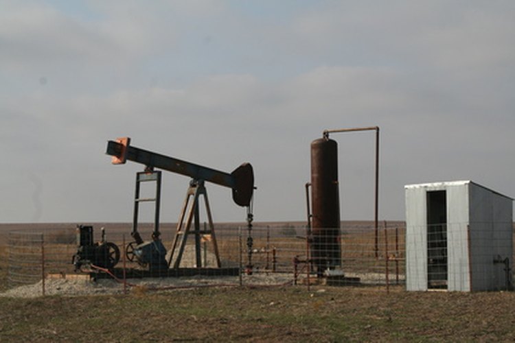 El petróleo es un recurso no renovable que verá la competencia en un futuro de alta población.