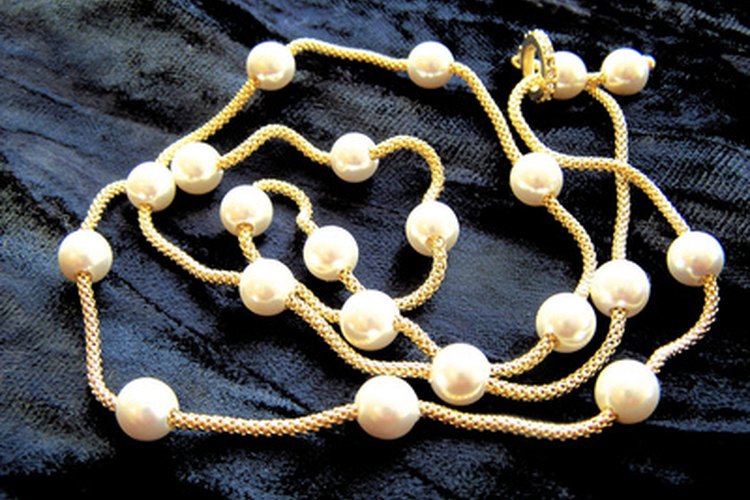 Las perlas son las joyas tradicionales para un aniversario de bodas 30.