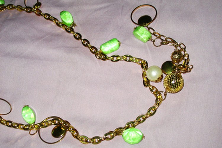 Monet Jewelry es una línea de accesorios vintage.
