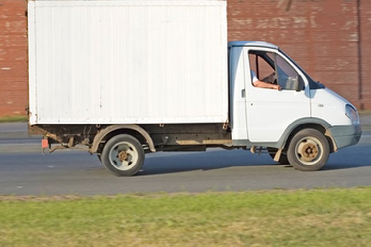 El envío por camiones es un método de transporte por tierra que lleva tiempo.