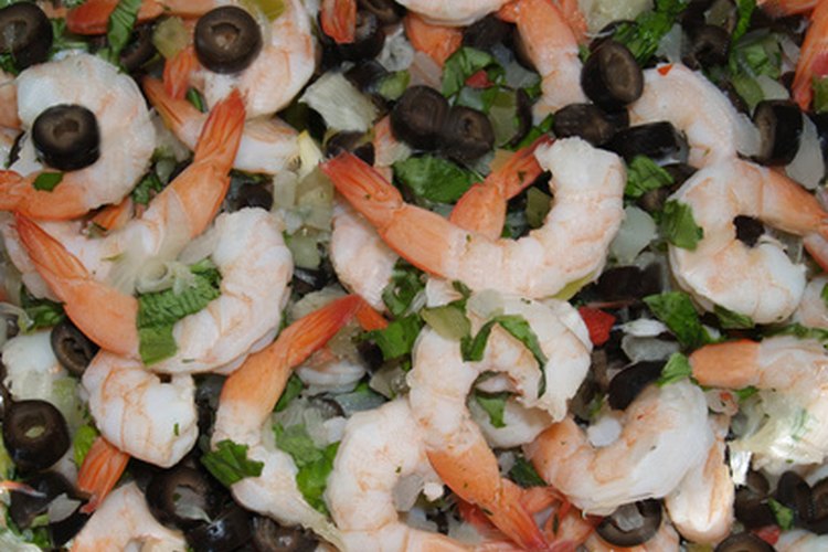 Los langostinos precocidos son un excelente agregado para las ensaladas.