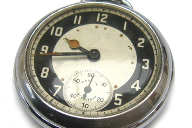 Un reloj de bolsillo es una máquina compuesta que tiene docenas de tornillos.
