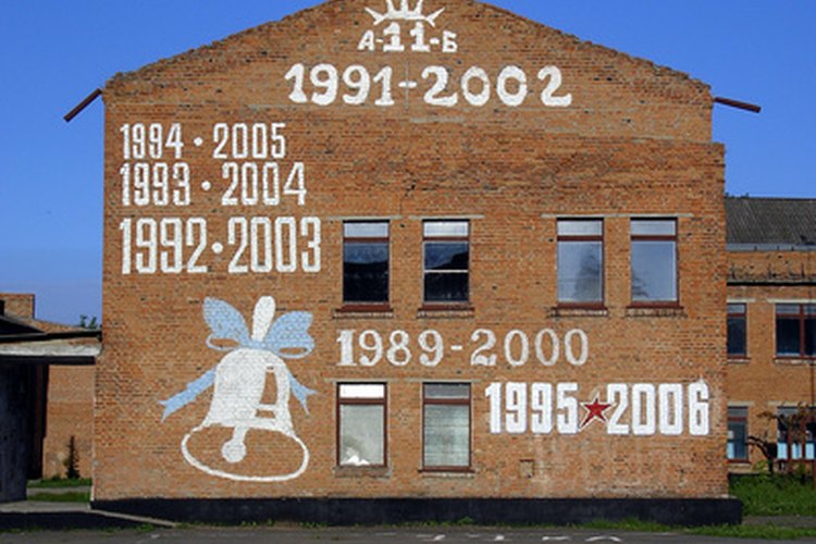 Esta escuela obtuvo una buena mano de pintura que la embellece.